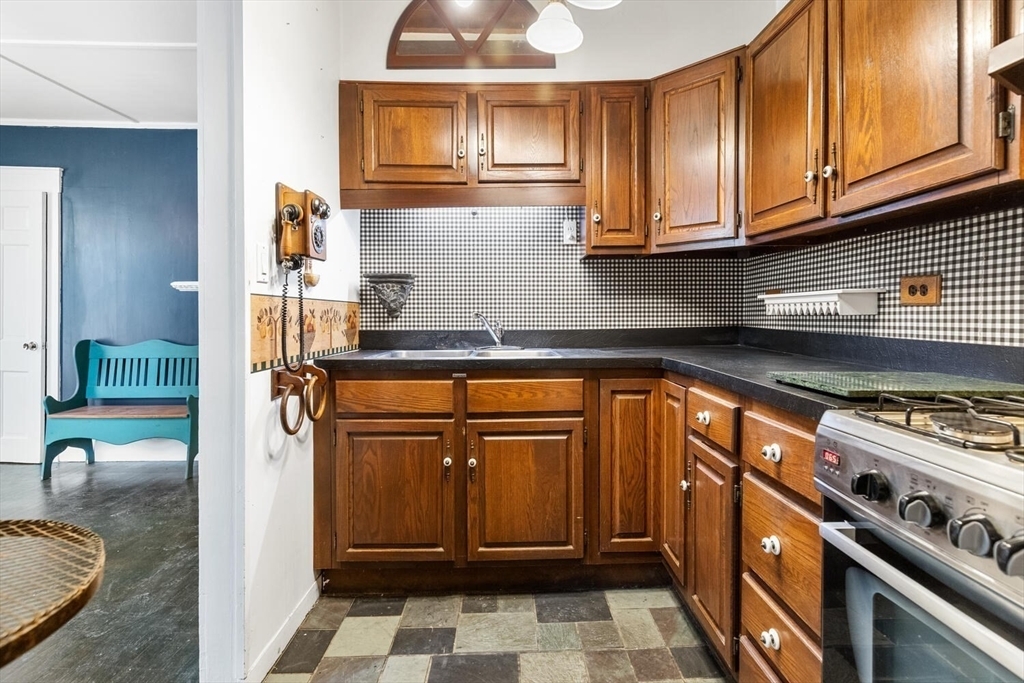 Property Photo: 27 Stone Place MA 01902