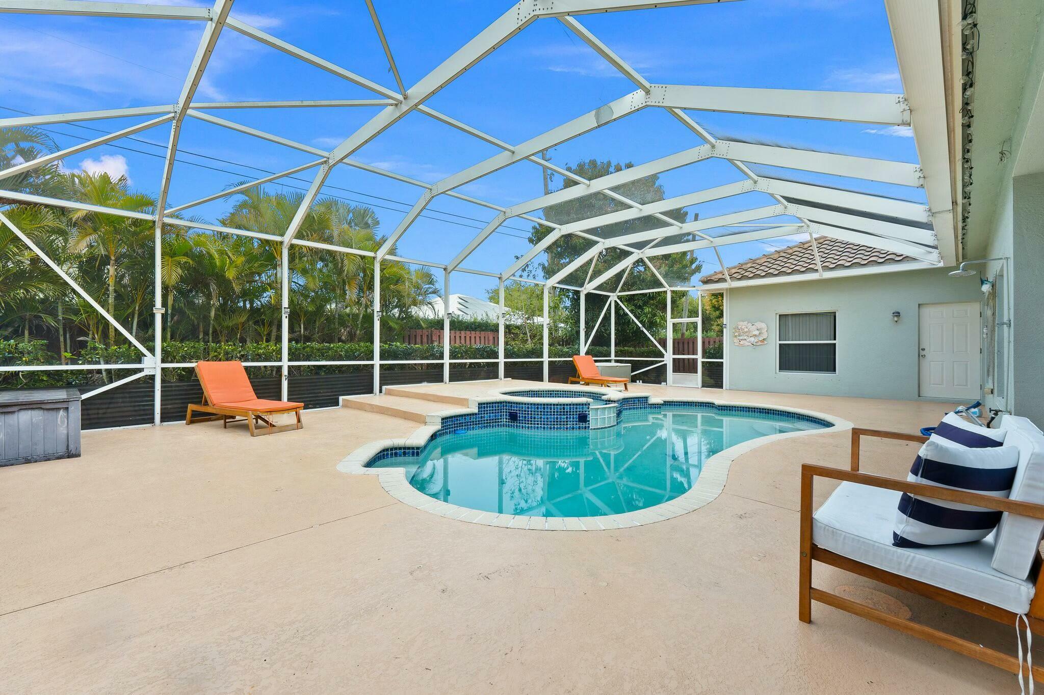 Property Photo: 833 SW Janette Avenue FL 34953
