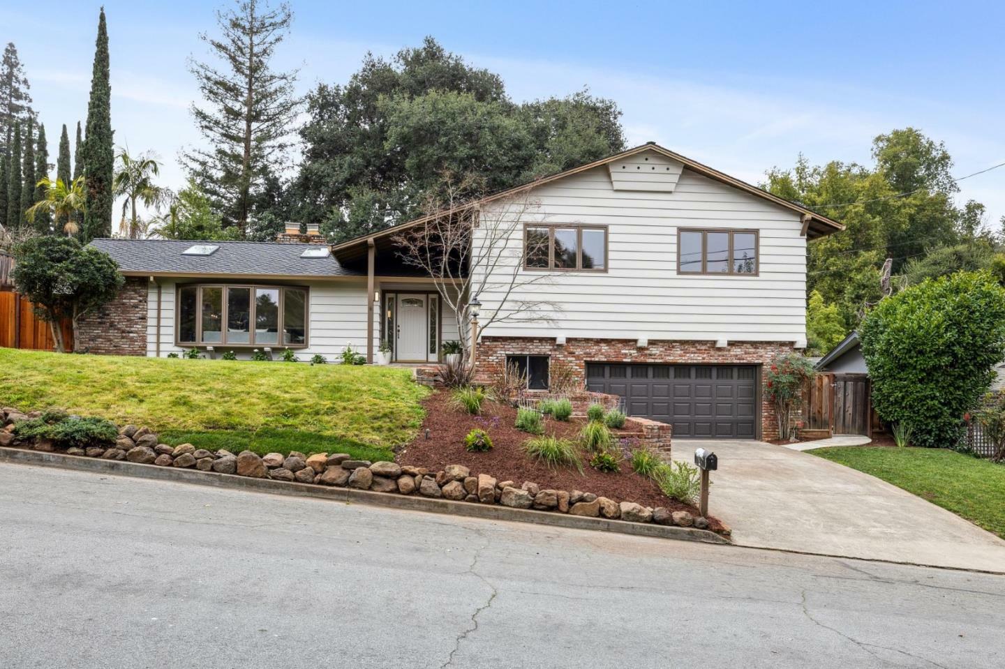 2054 Wooded Glen Drive  Los Altos CA 94024 photo