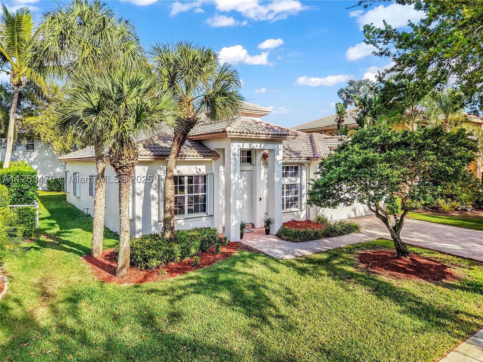 Property Photo: 1597 NW 168th Ave FL 33028