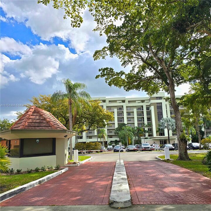 7050 NW 44th St 306  Lauderhill FL 33319 photo