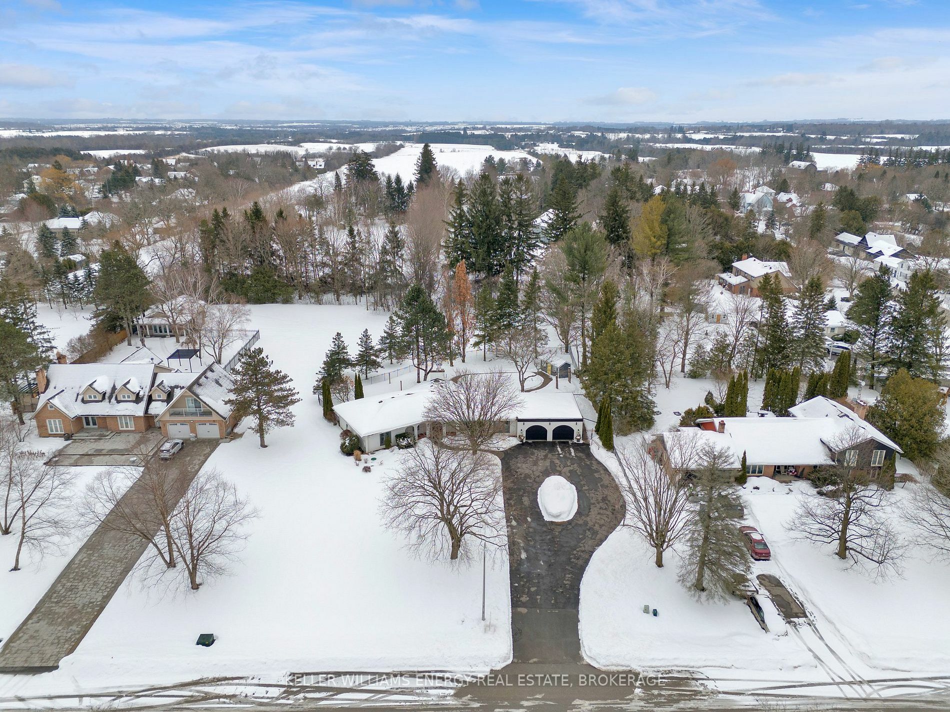 Photo de la propriété:  11 Glenlaura Cres  ON L0B 1A0 