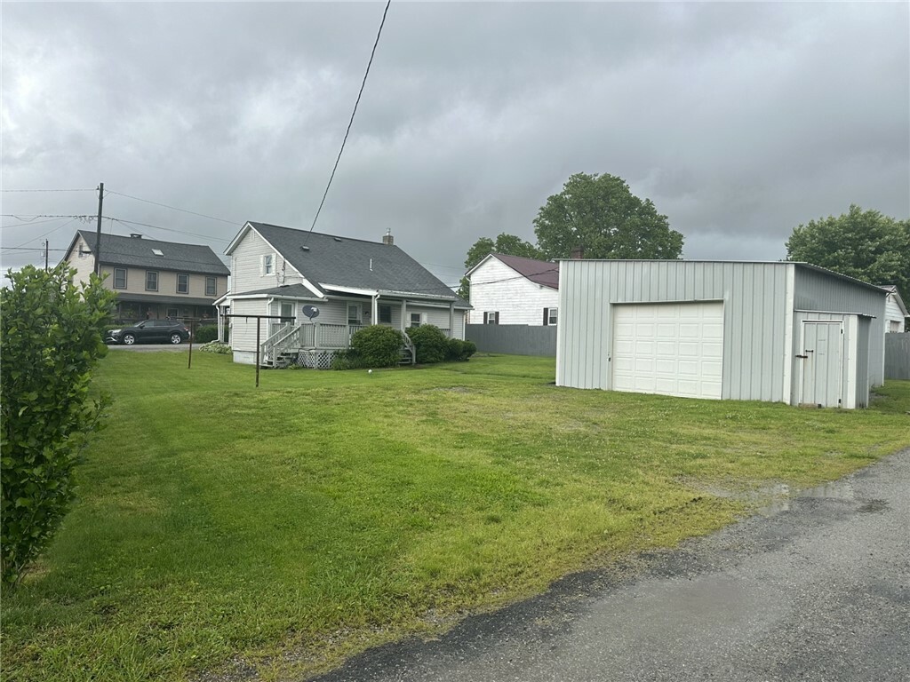 Property Photo: 576 Front St PA 15666