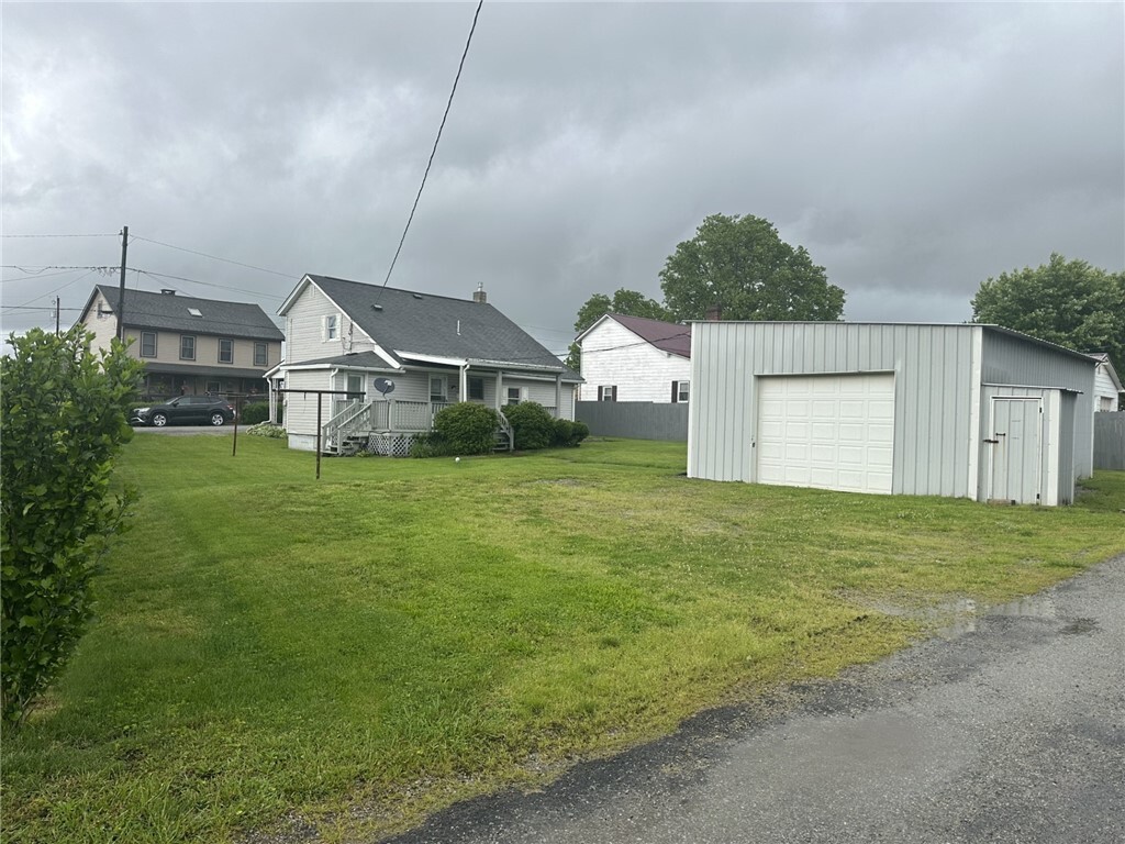 Property Photo: 576 Front St PA 15666