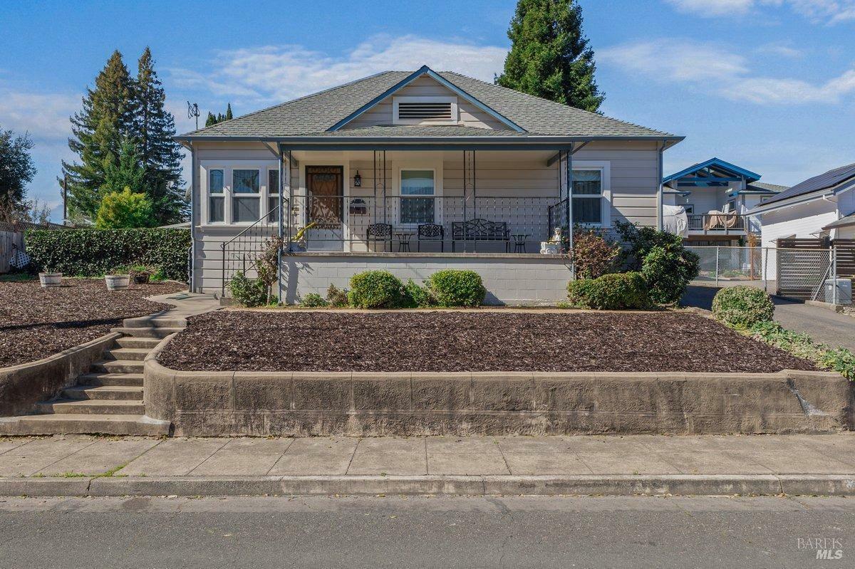613 Prince Avenue  Healdsburg CA 95448 photo