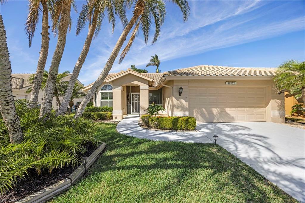 Property Photo: 16252 Kelly Woods Dr FL 33908