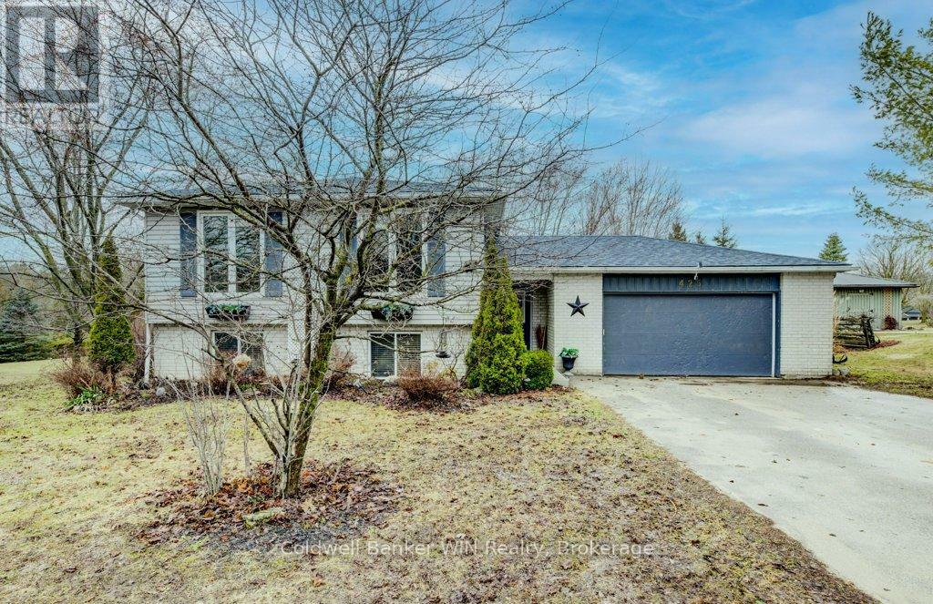 Property Photo: 425 Clyde Street ON N0G 2L3