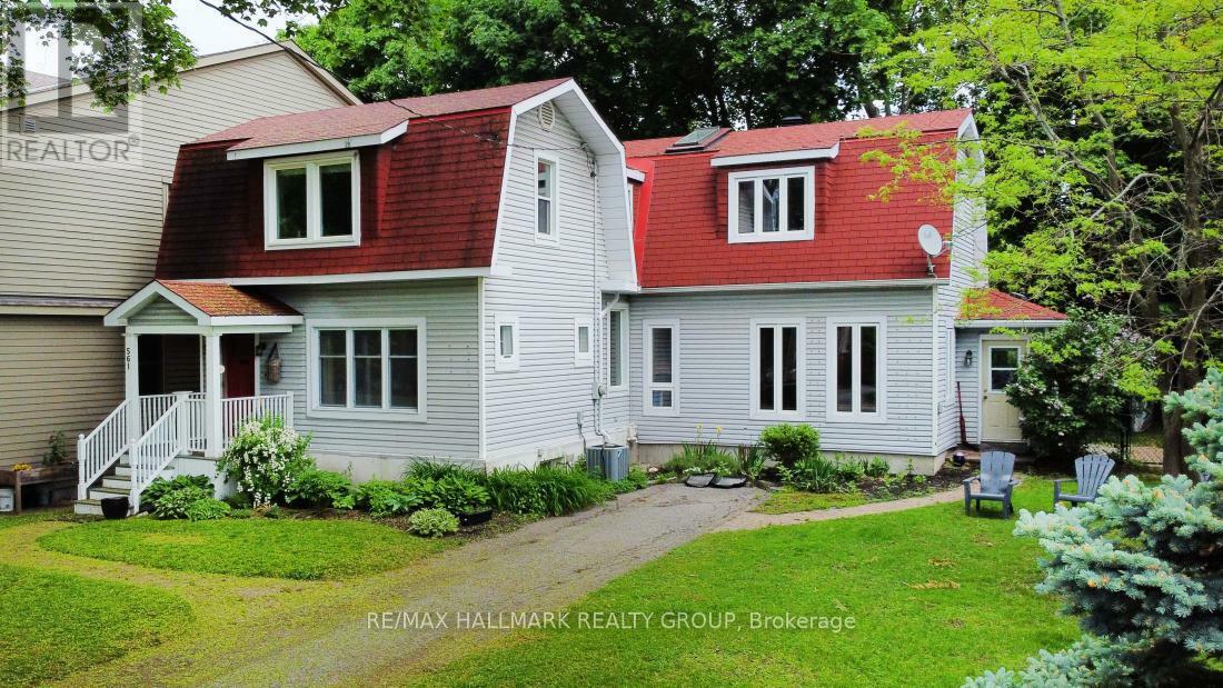 Property Photo: 561 Edison Avenue ON K2A 1V5