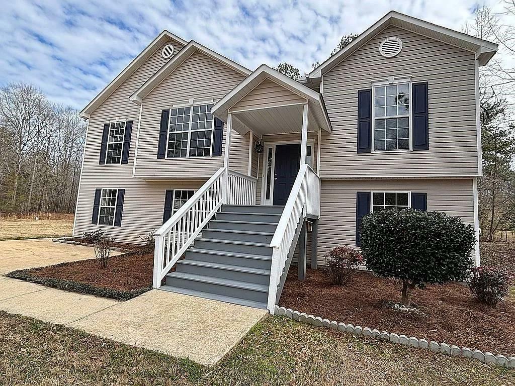 Property Photo: 226 Lee Road 2093 AL 36854