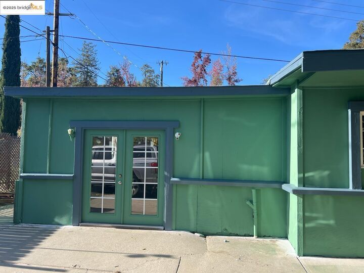 Property Photo:  17125 Alderman Road  CA 95370