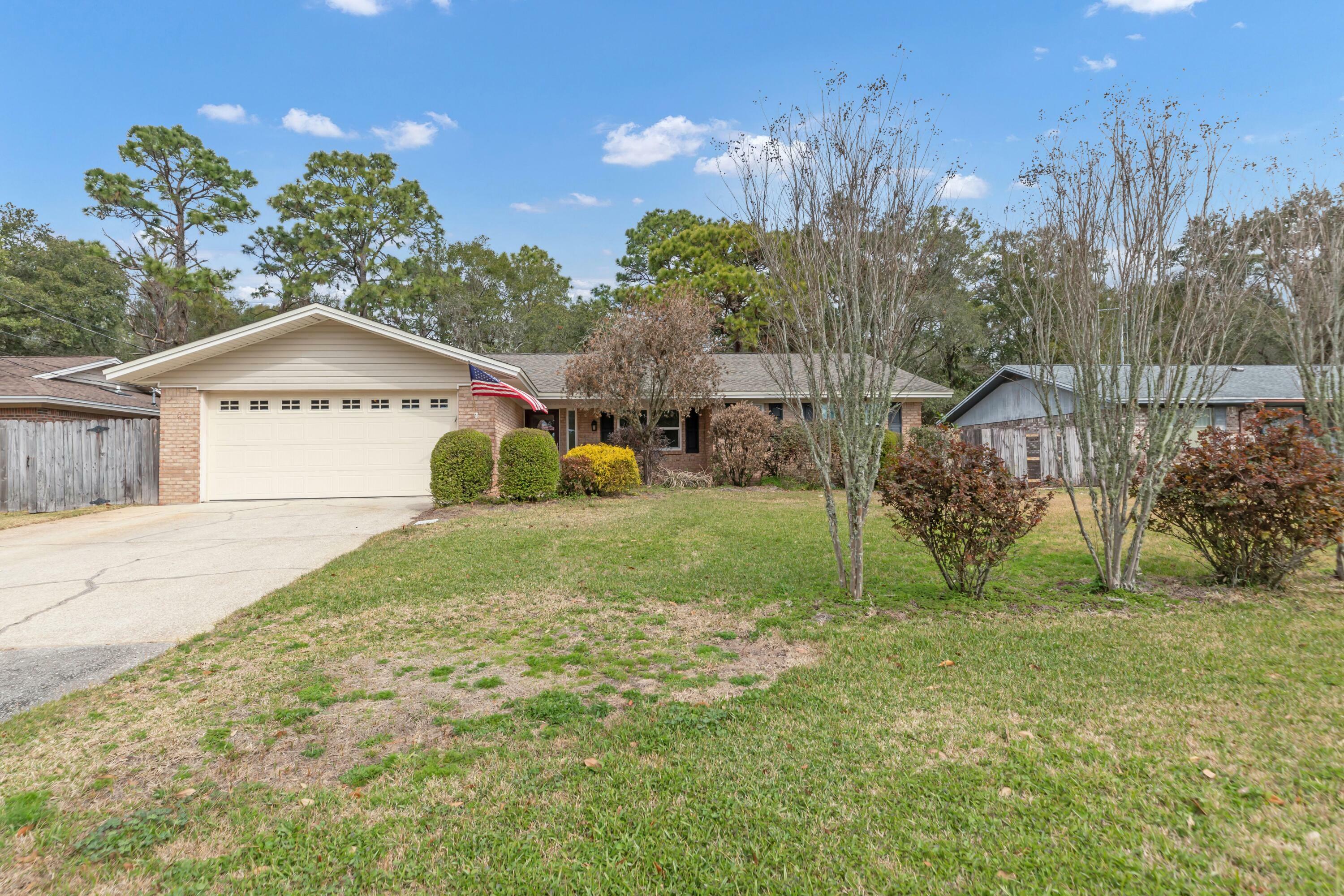 Property Photo: 129 12th Avenue FL 32579