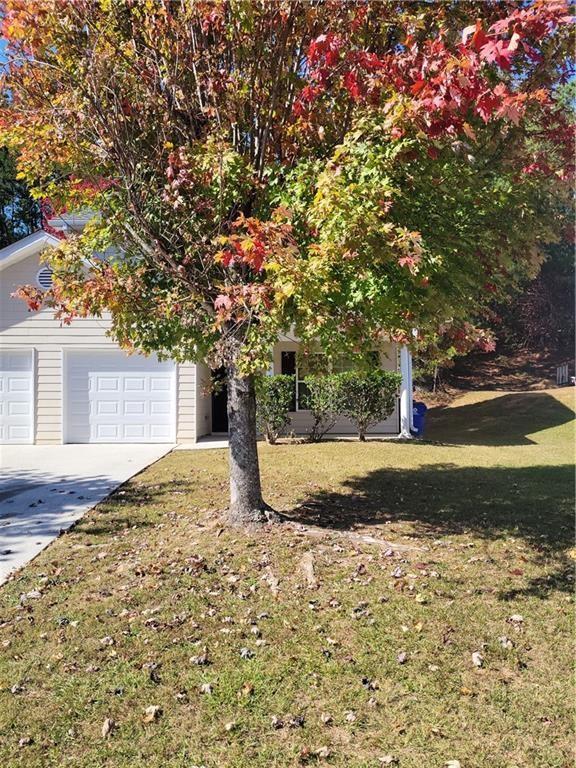 Property Photo: 10221 Deep Creek Place GA 30291