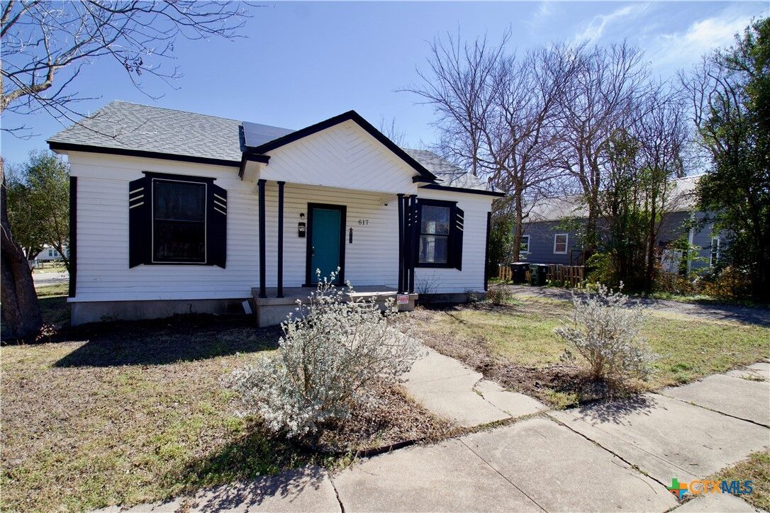 Property Photo:  617 N 6th Street  TX 76501 