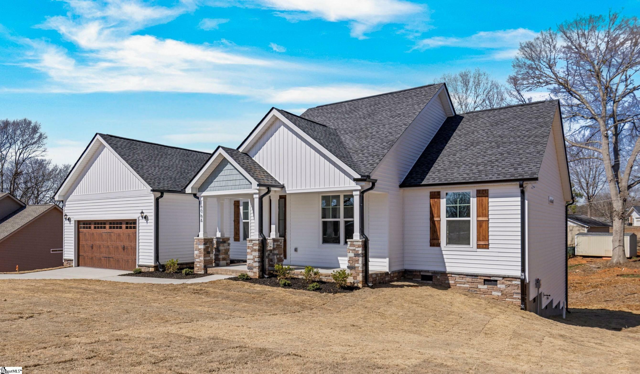 Property Photo: 606A Parkwood Drive SC 29625