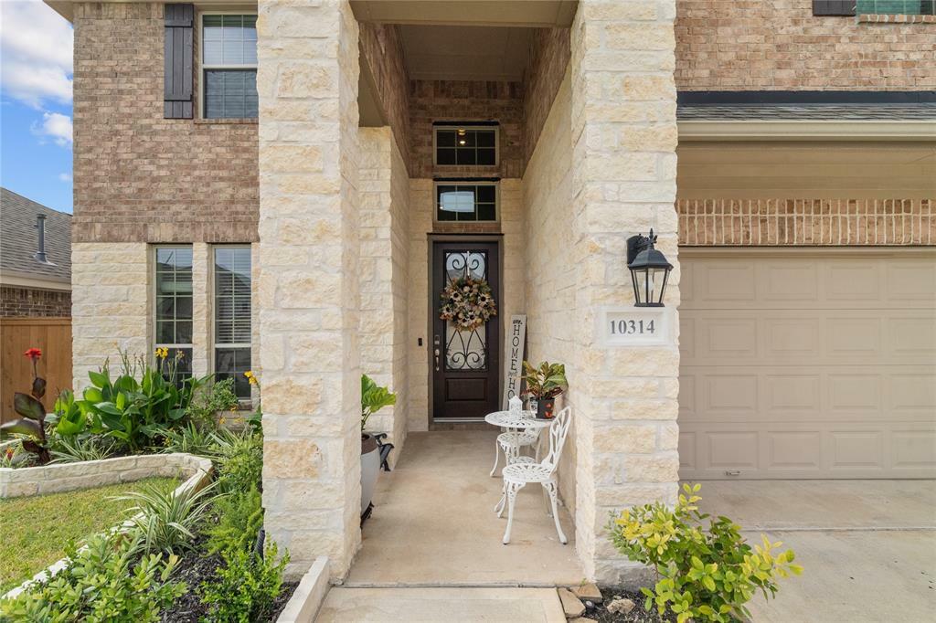 Property Photo: 10314 Lemberd Dome Drive TX 77583