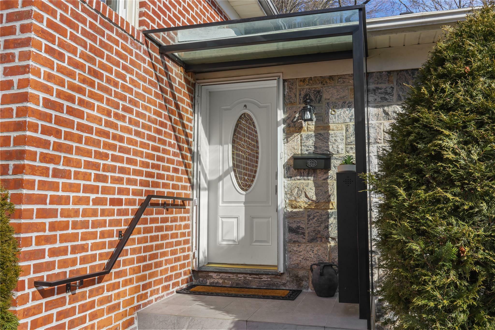 Property Photo:  8 Eisenhower Drive  NY 10710 