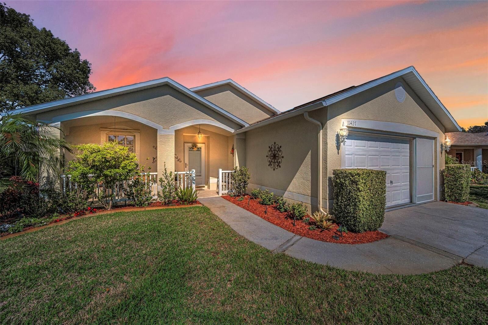 Property Photo:  11427 Turtle Dove Place  FL 34654 