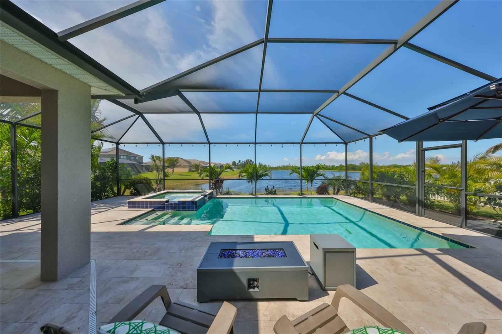 Property Photo:  1510 Yale Castle Court  FL 33570 