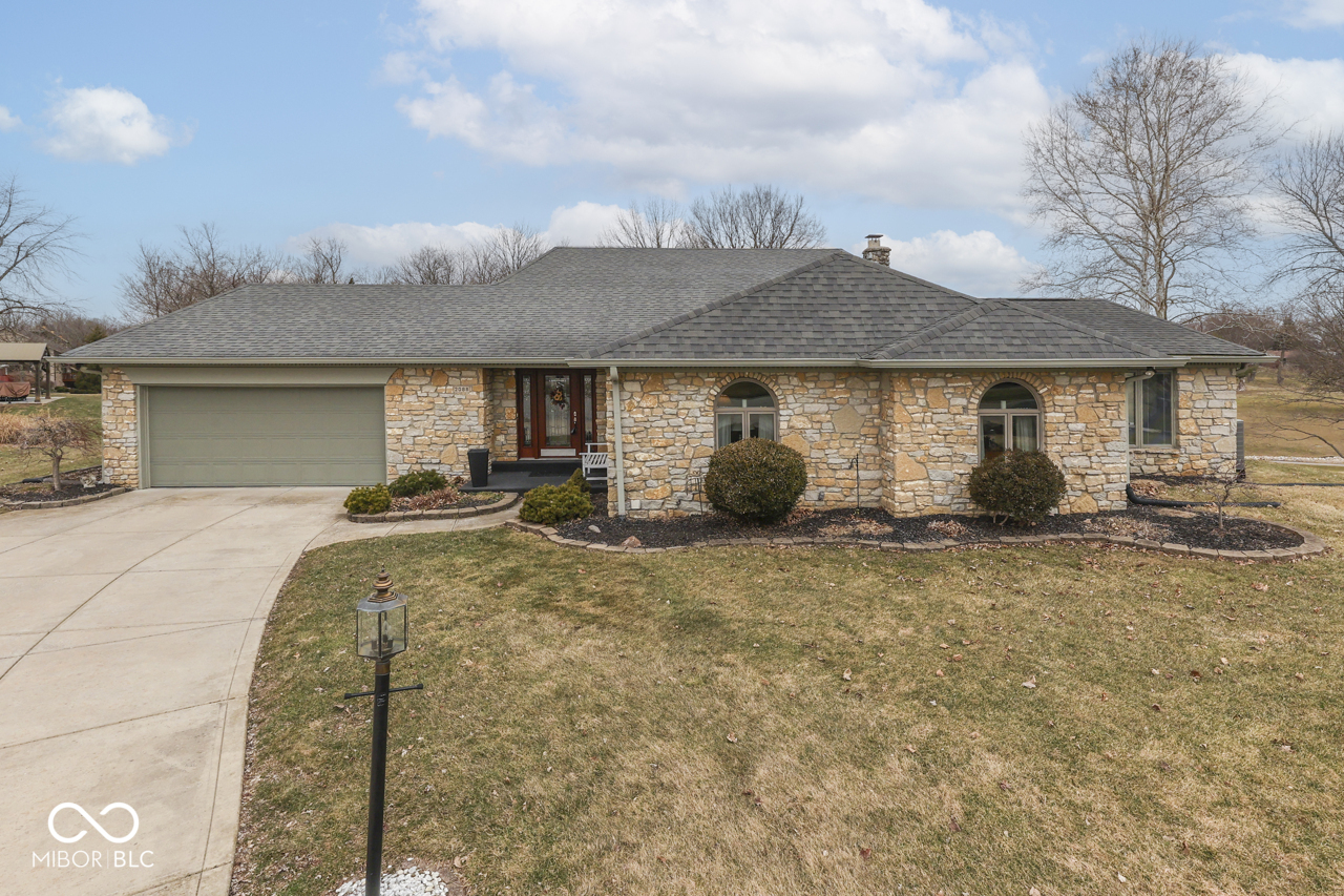 Property Photo:  2088 Golfview Court  IN 46143 