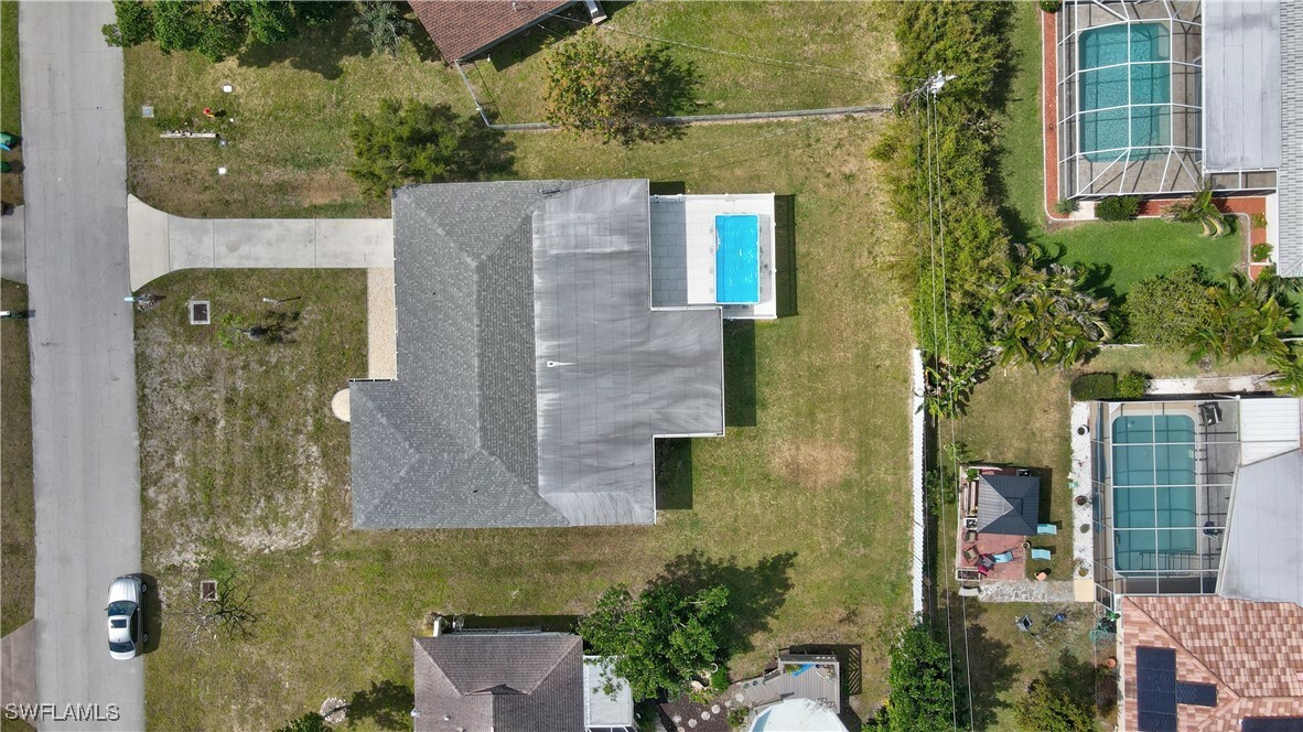 Property Photo:  719 Sharar Court  FL 33904 