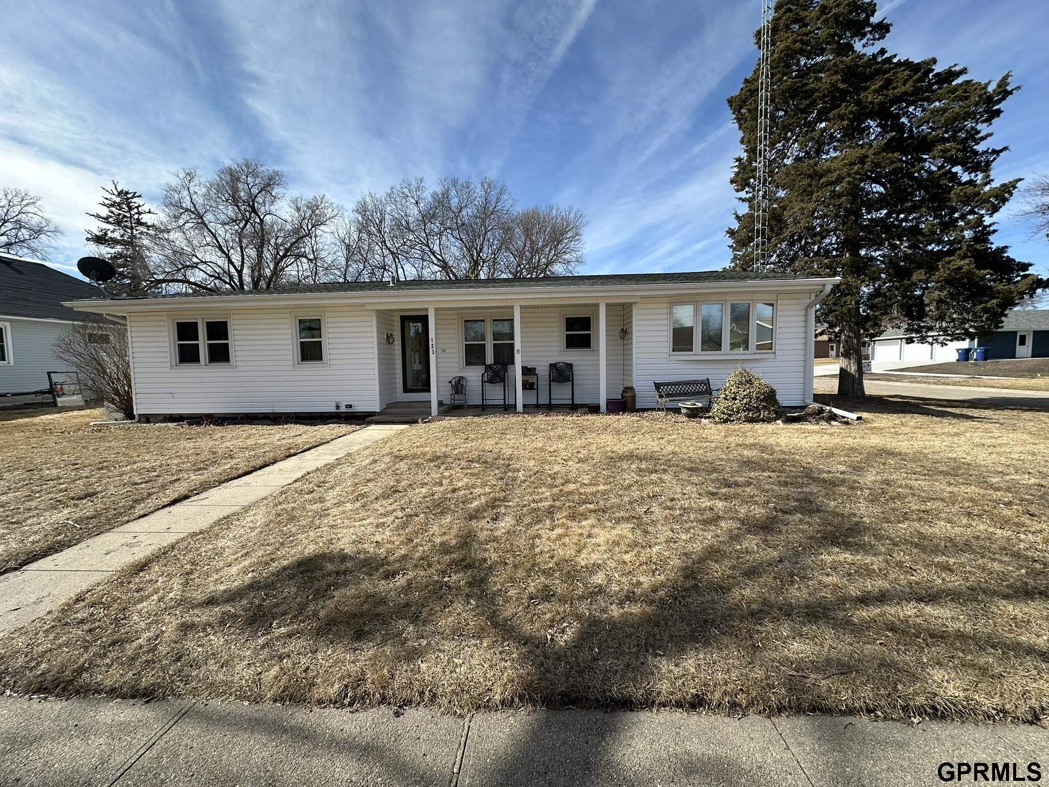 Property Photo: 123 N Court Street NE 68465