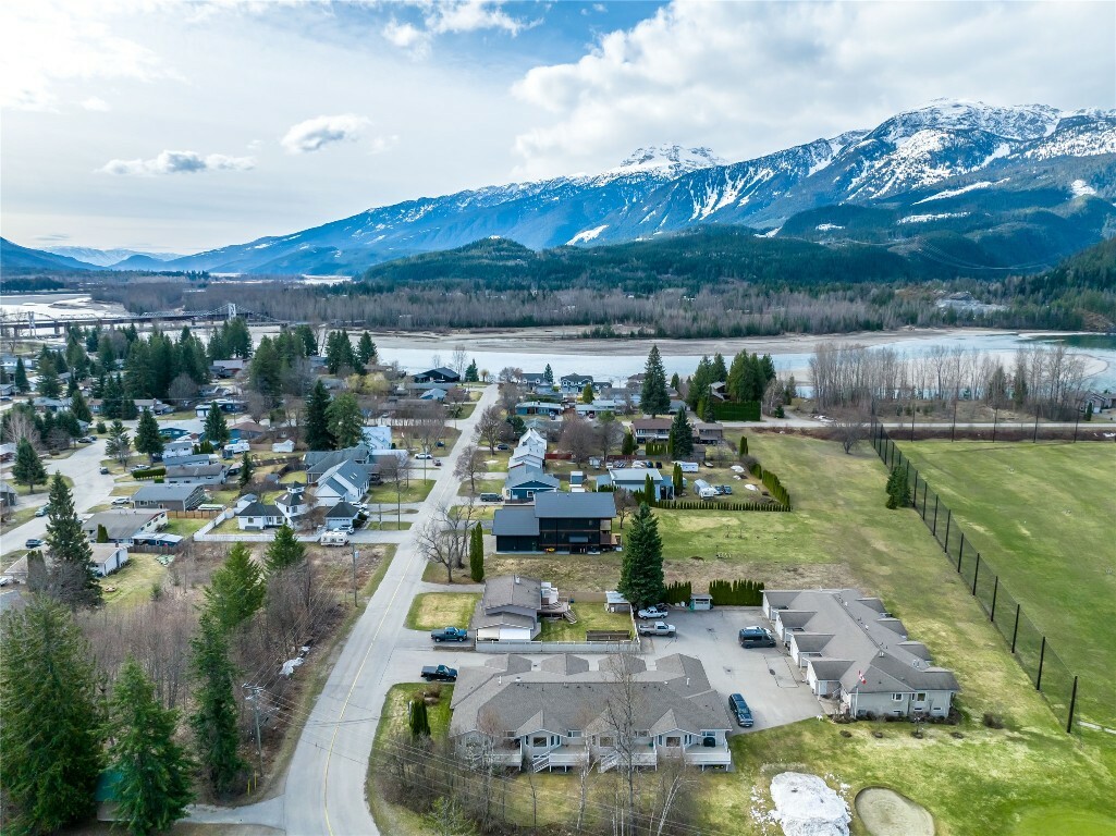 Property Photo: 151 Columbia Park Drive 3 BC V0E 2S0
