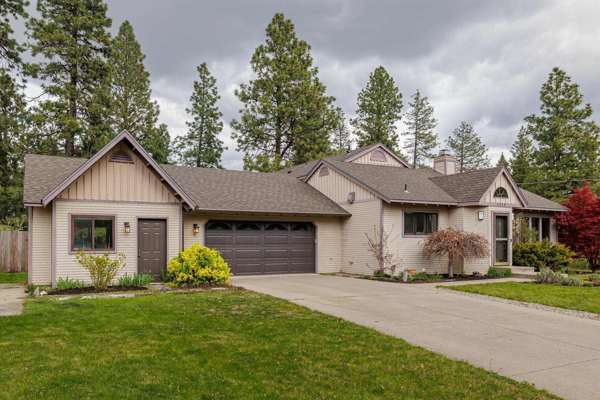 Property Photo: 4249 E 20th Ave WA 99223