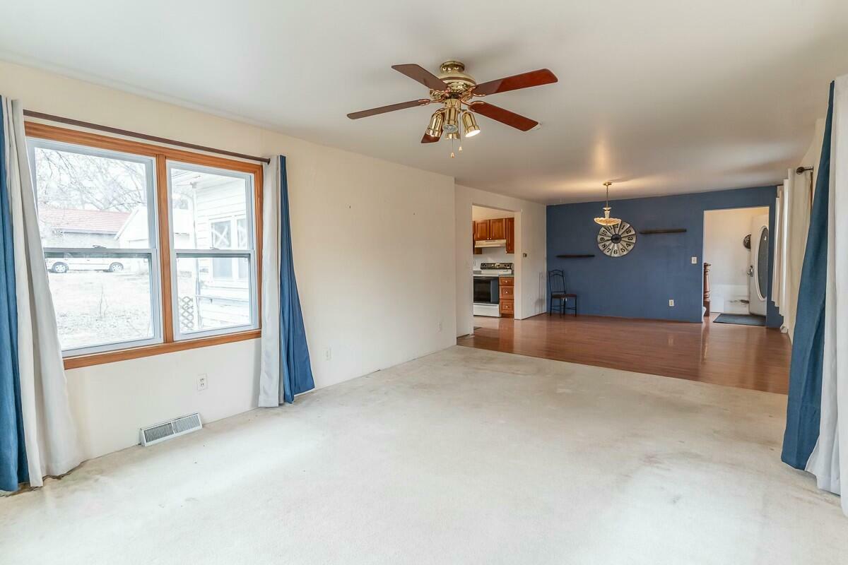 Property Photo:  202 May  Street  IA 51571 