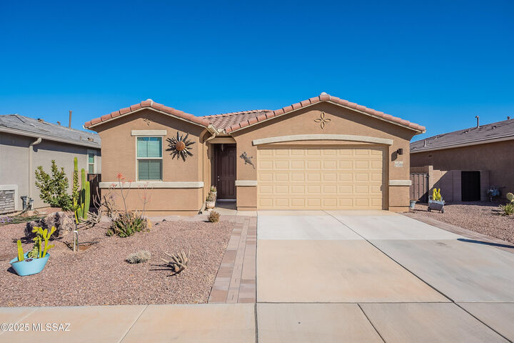 Property Photo: 21388 E Charmaine Road AZ 85145