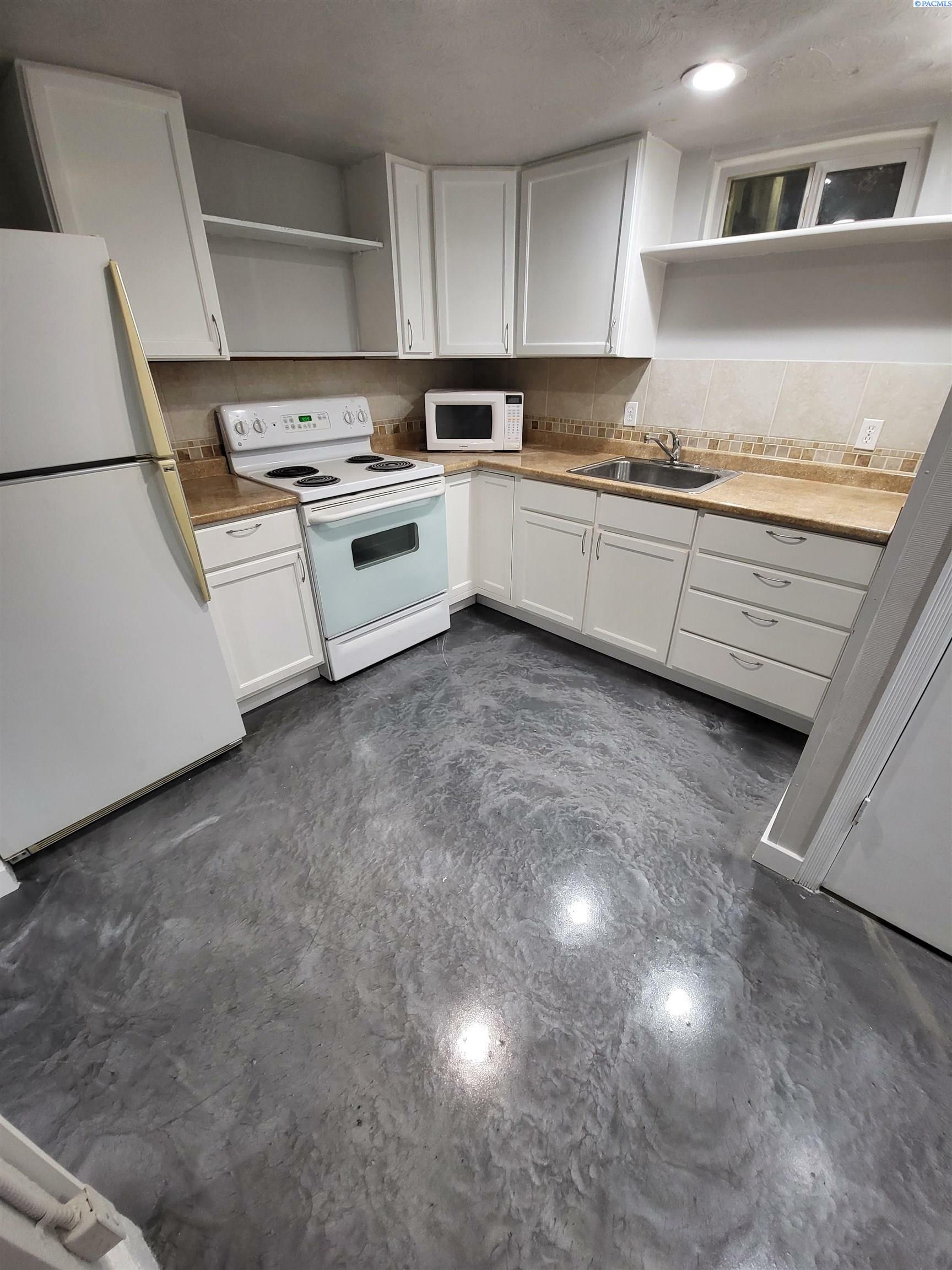 Property Photo:  1509 Kimball  WA 99354 