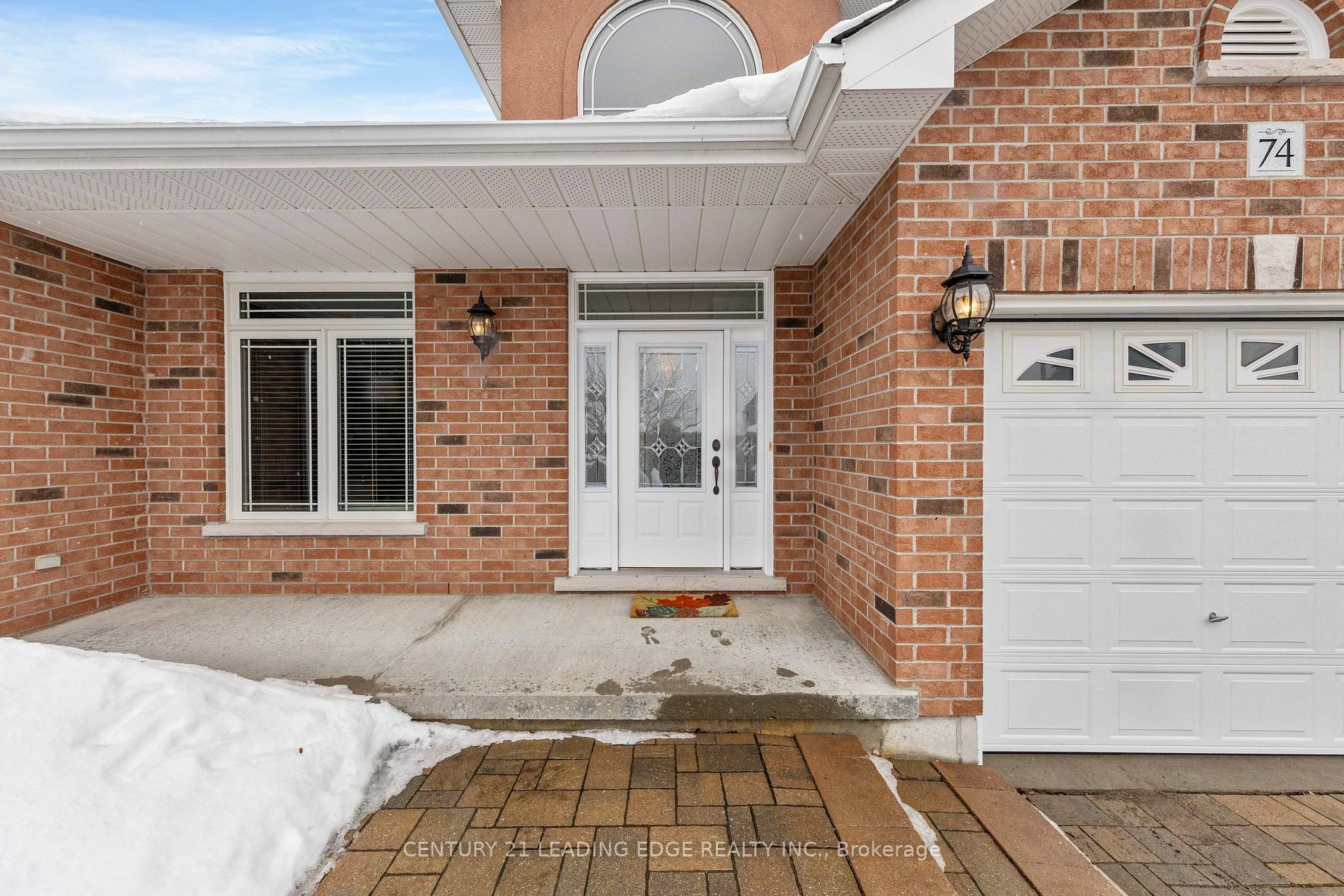 Property Photo:  74 Simcoe Dr  ON K8N 0N1 