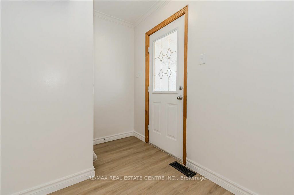 Property Photo:  113 Norfolk Ave  ON N1R 3V1 