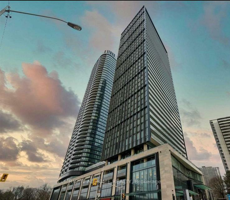 Property Photo: 575 Bloor Street E 1502 ON M4W 0B2