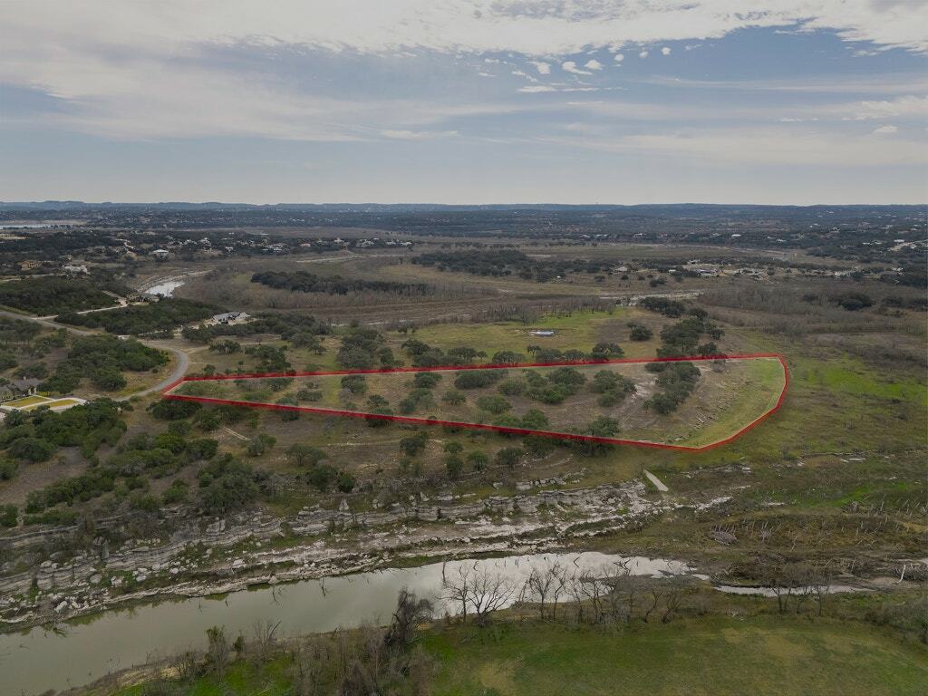 Property Photo: 341 River Cliff Place TX 78070