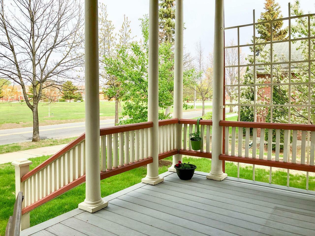 Property Photo:  174 US Oval Oval  NY 12903 