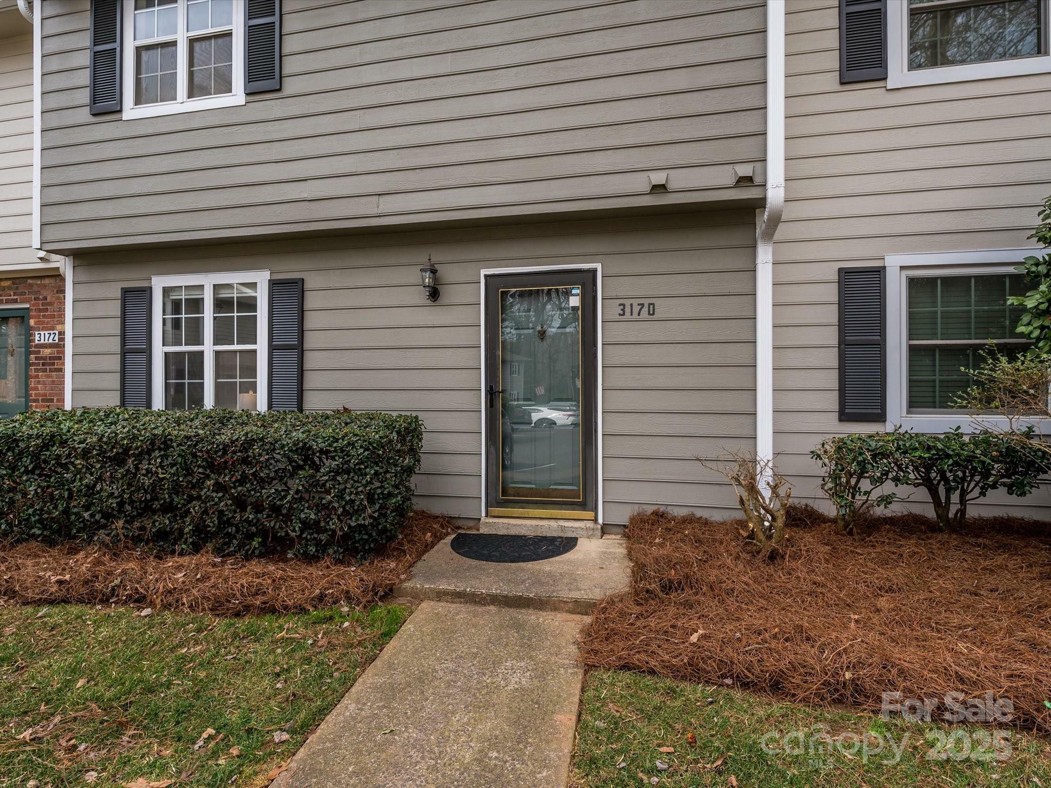 Property Photo: 3170 Heathstead Place NC 28210
