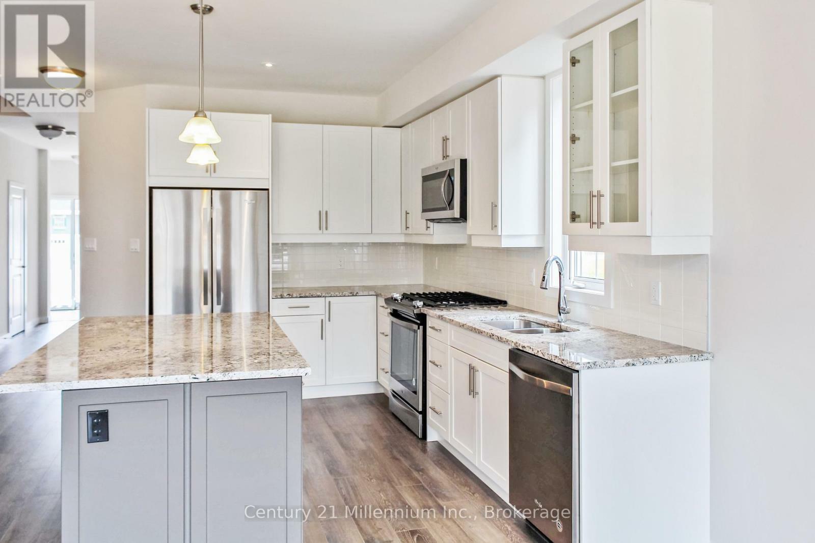 Property Photo: 359 Yellow Birch Crescent ON L9Y 0Y5
