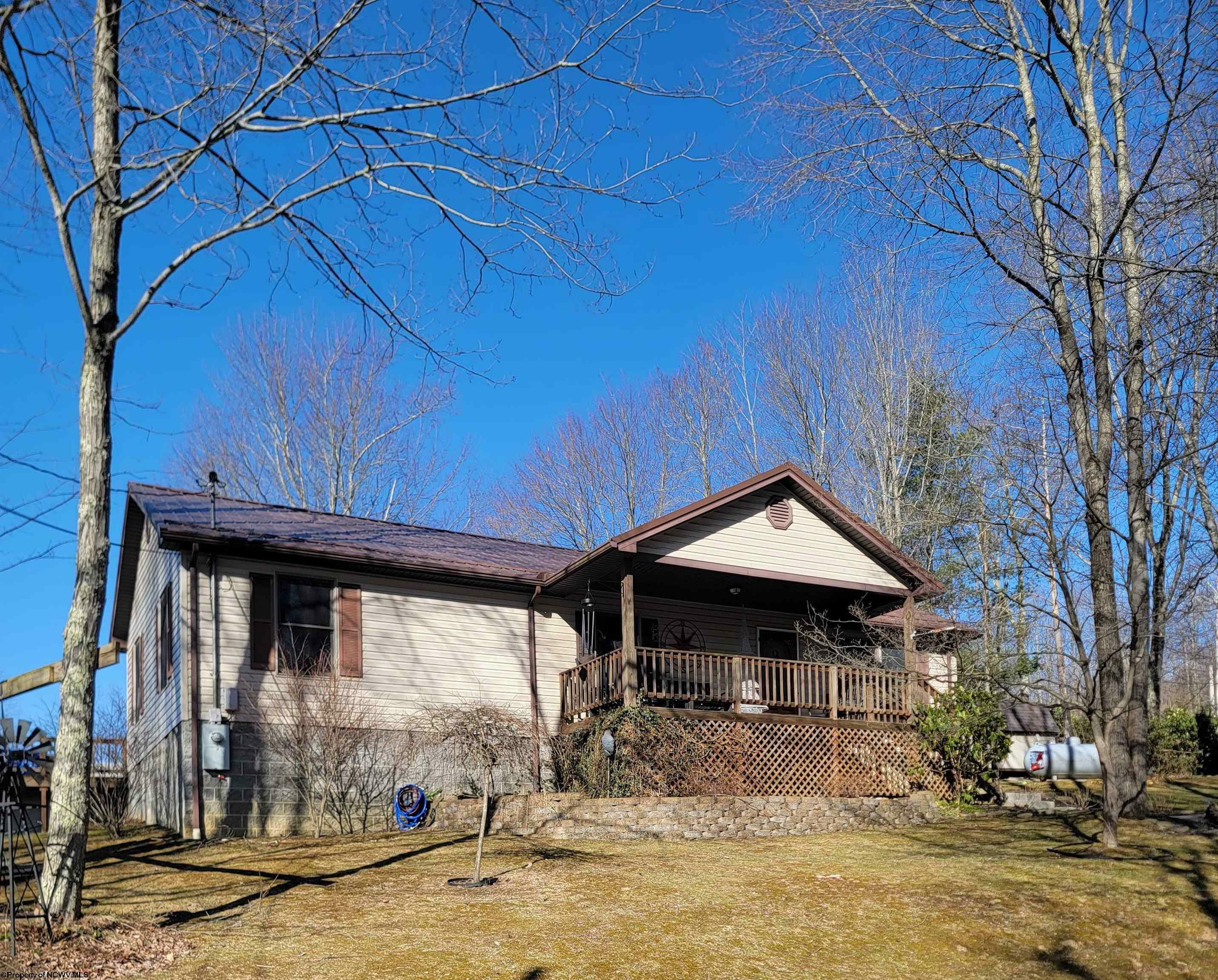 Property Photo:  69 Log House Lane  WV 26241 