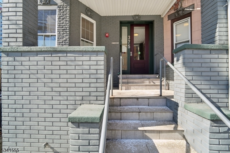 Property Photo:  375 Baldwin Ave 3R  NJ 07306 