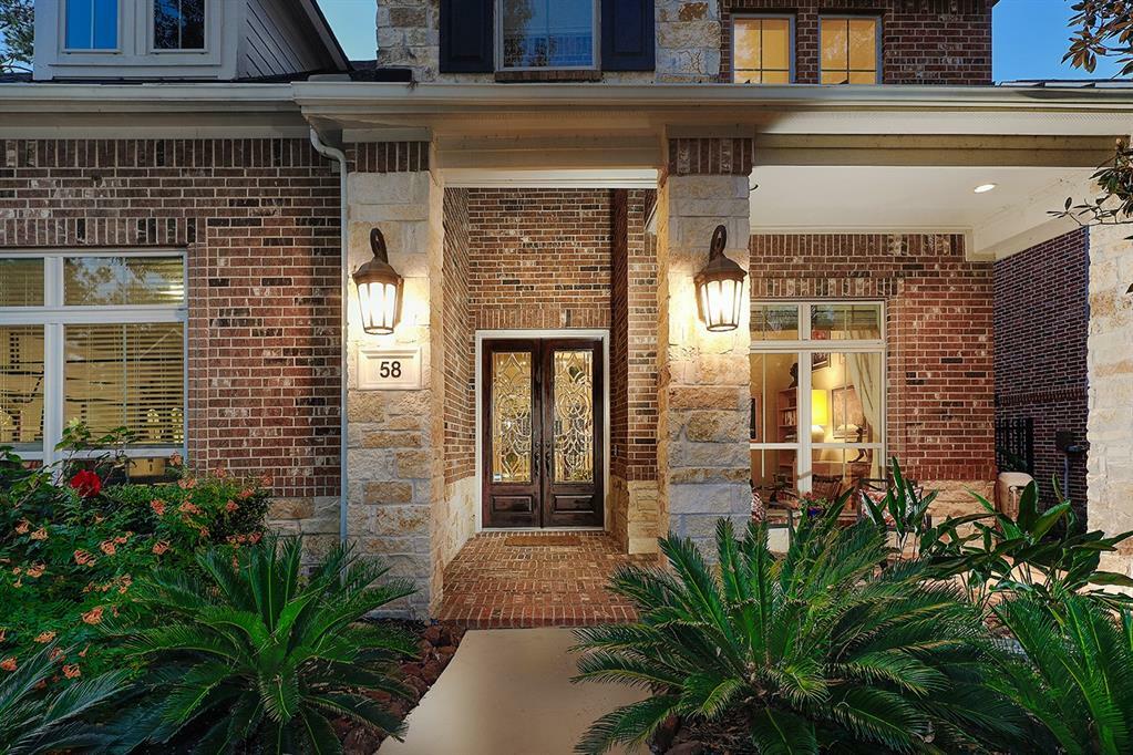 Property Photo: 58 N Veilwood Circle TX 77382