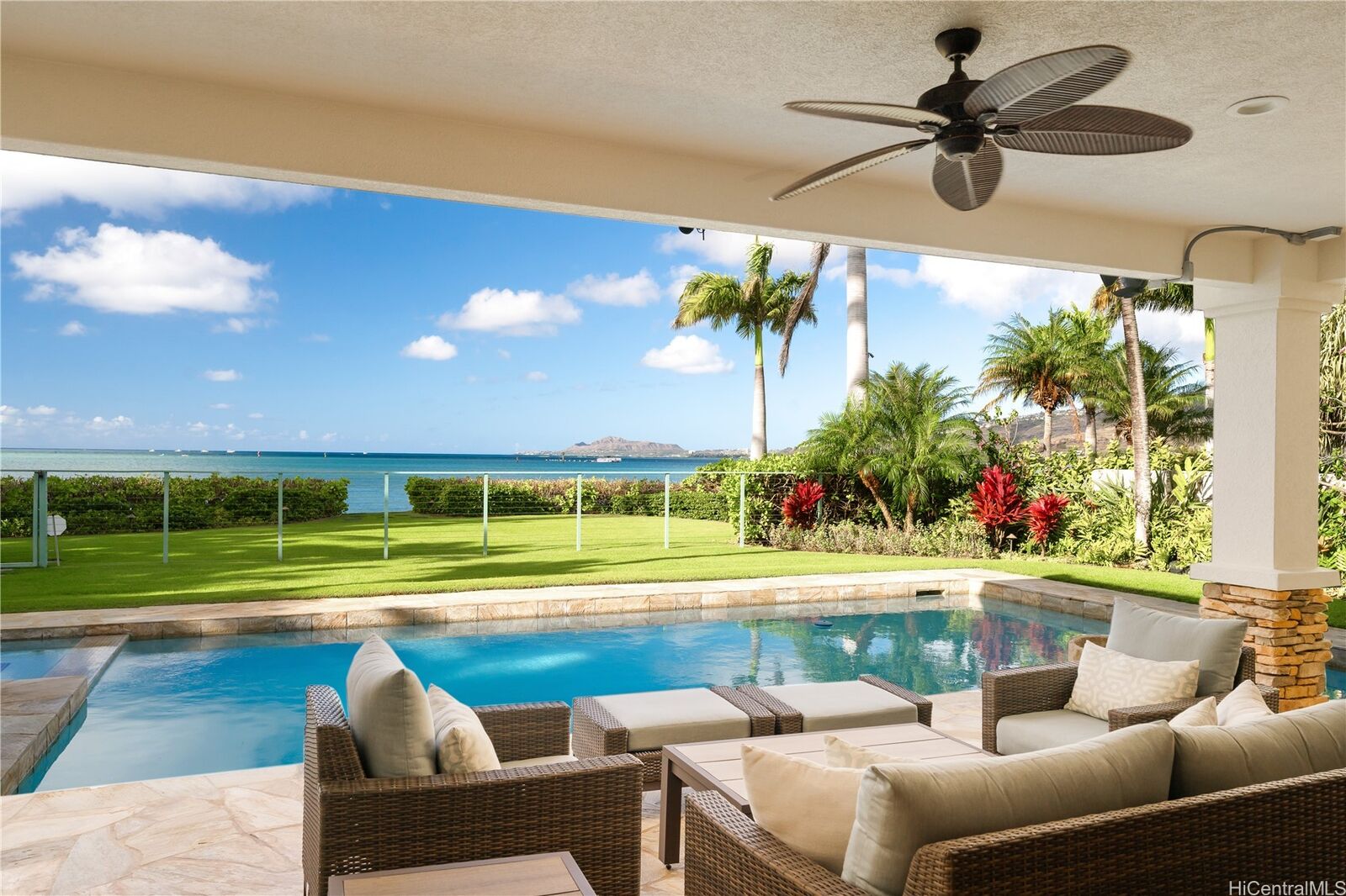 Property Photo: 221 Portlock Road HI 96825