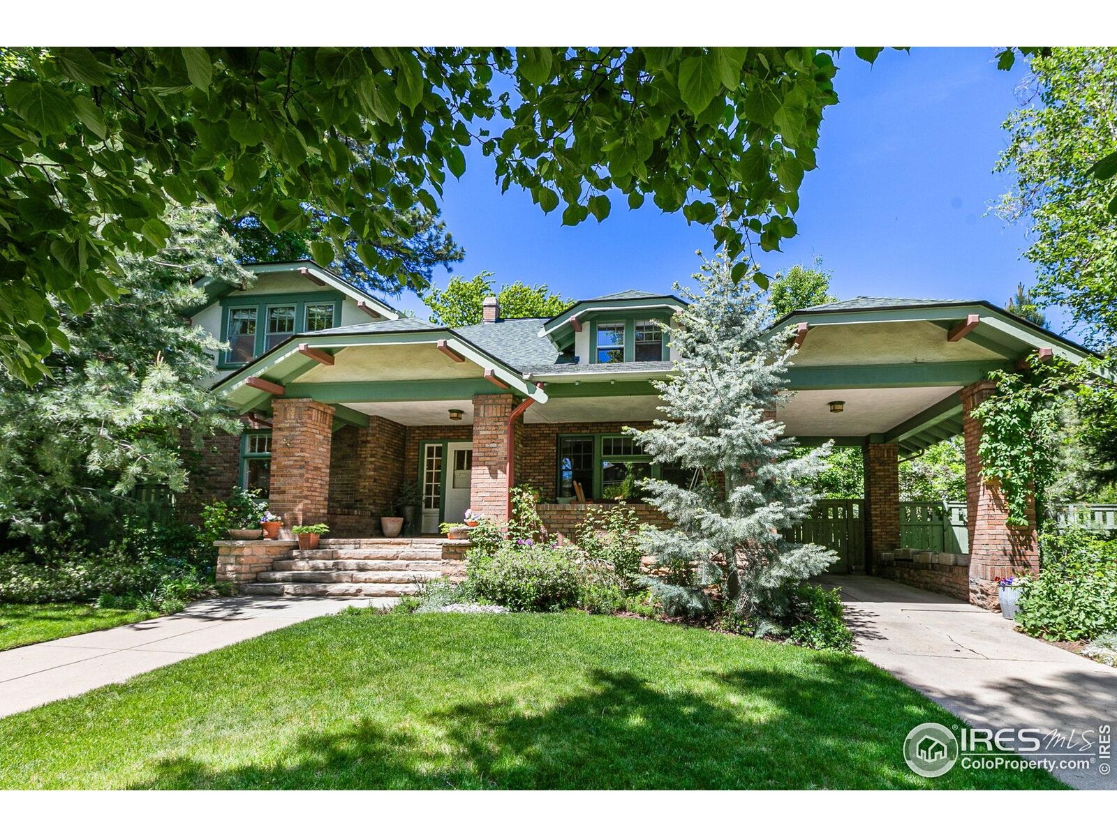 Property Photo:  981 11th St  CO 80302 
