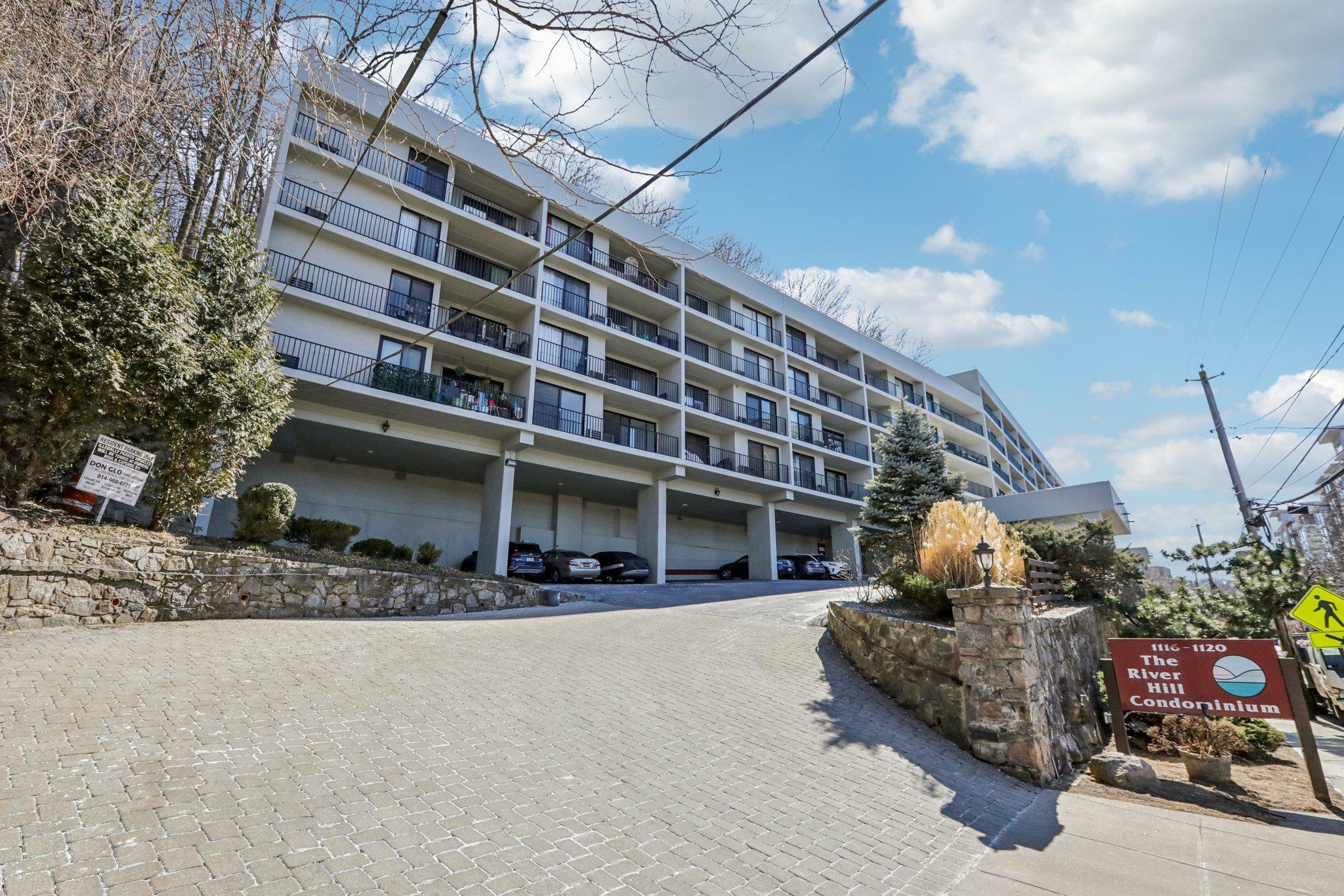 Property Photo: 1116 Warburton Avenue 4H NY 10701