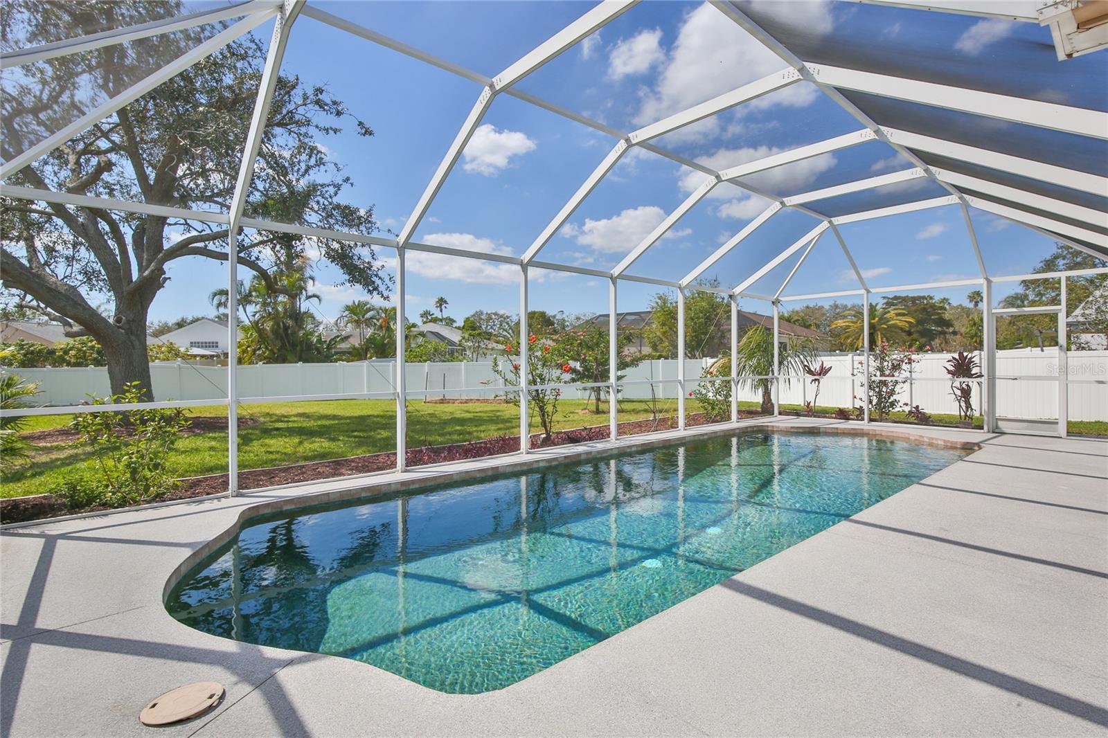 Property Photo: 4920 Breakwater Drive FL 34203