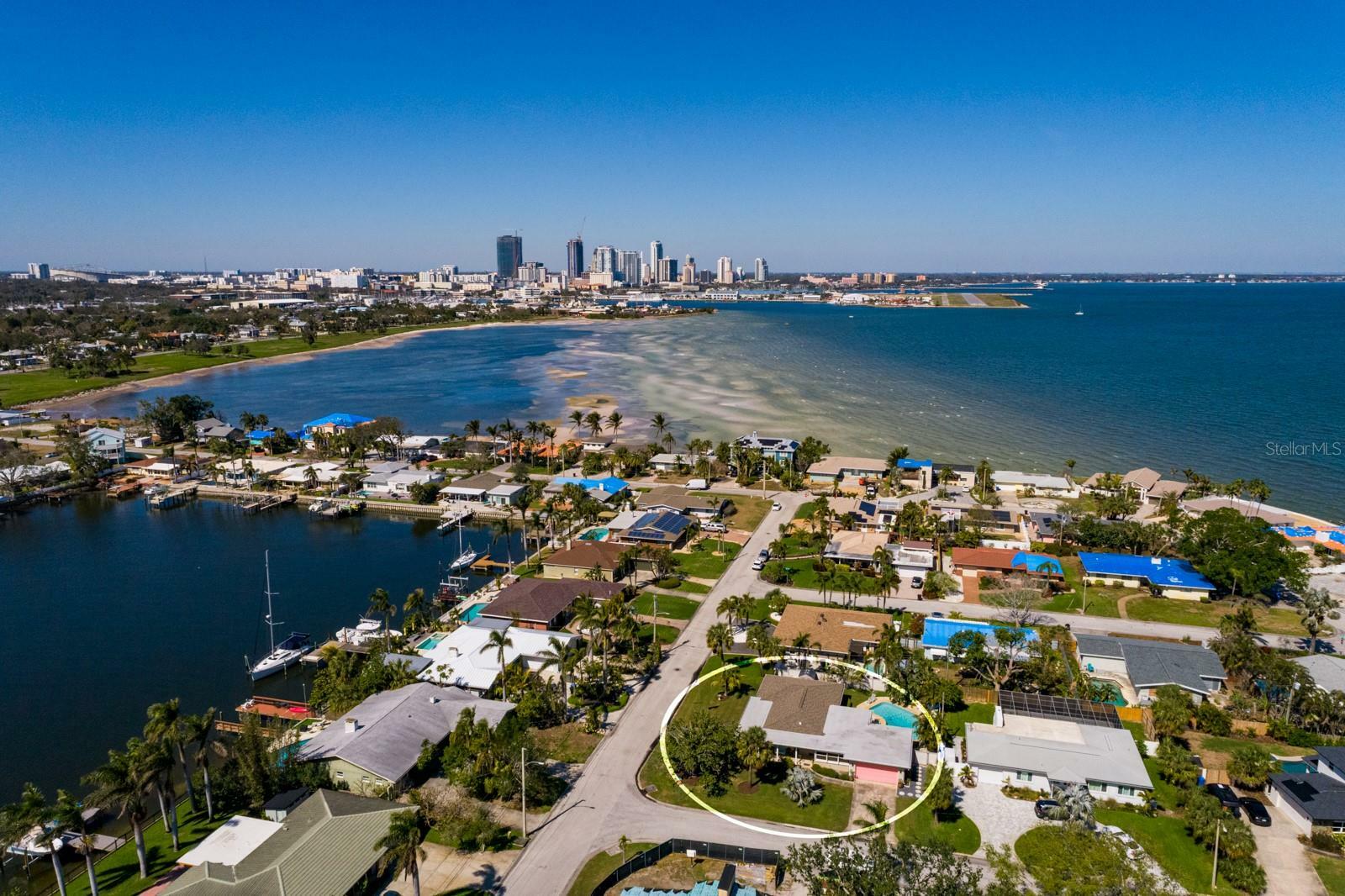 2340 W Bay Isle Drive SE  St Petersburg FL 33705 photo