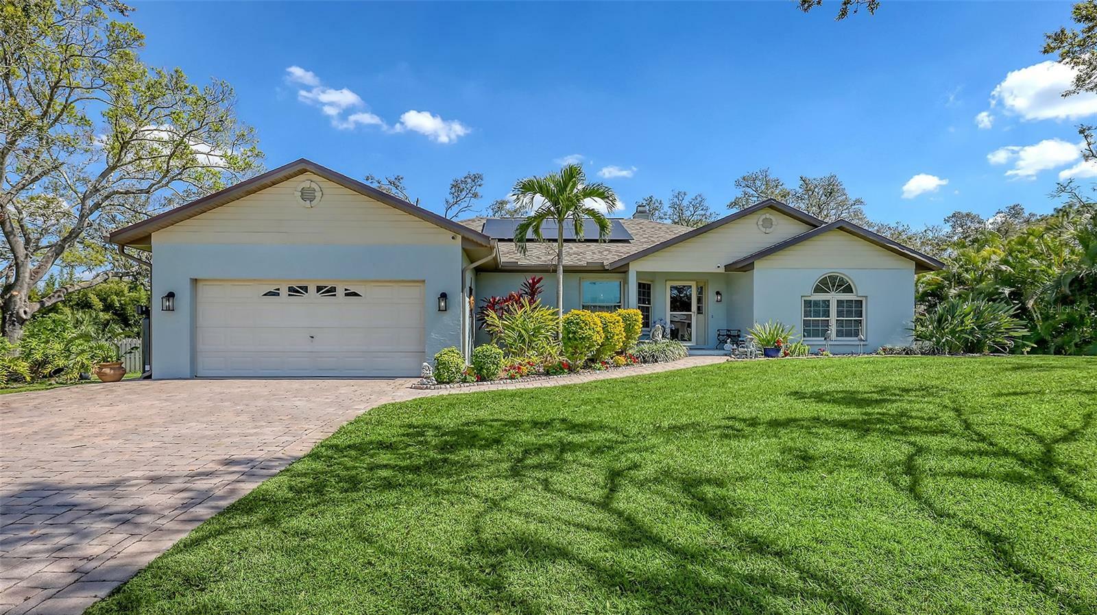 Property Photo:  6079 Ravenwood Drive  FL 34243 