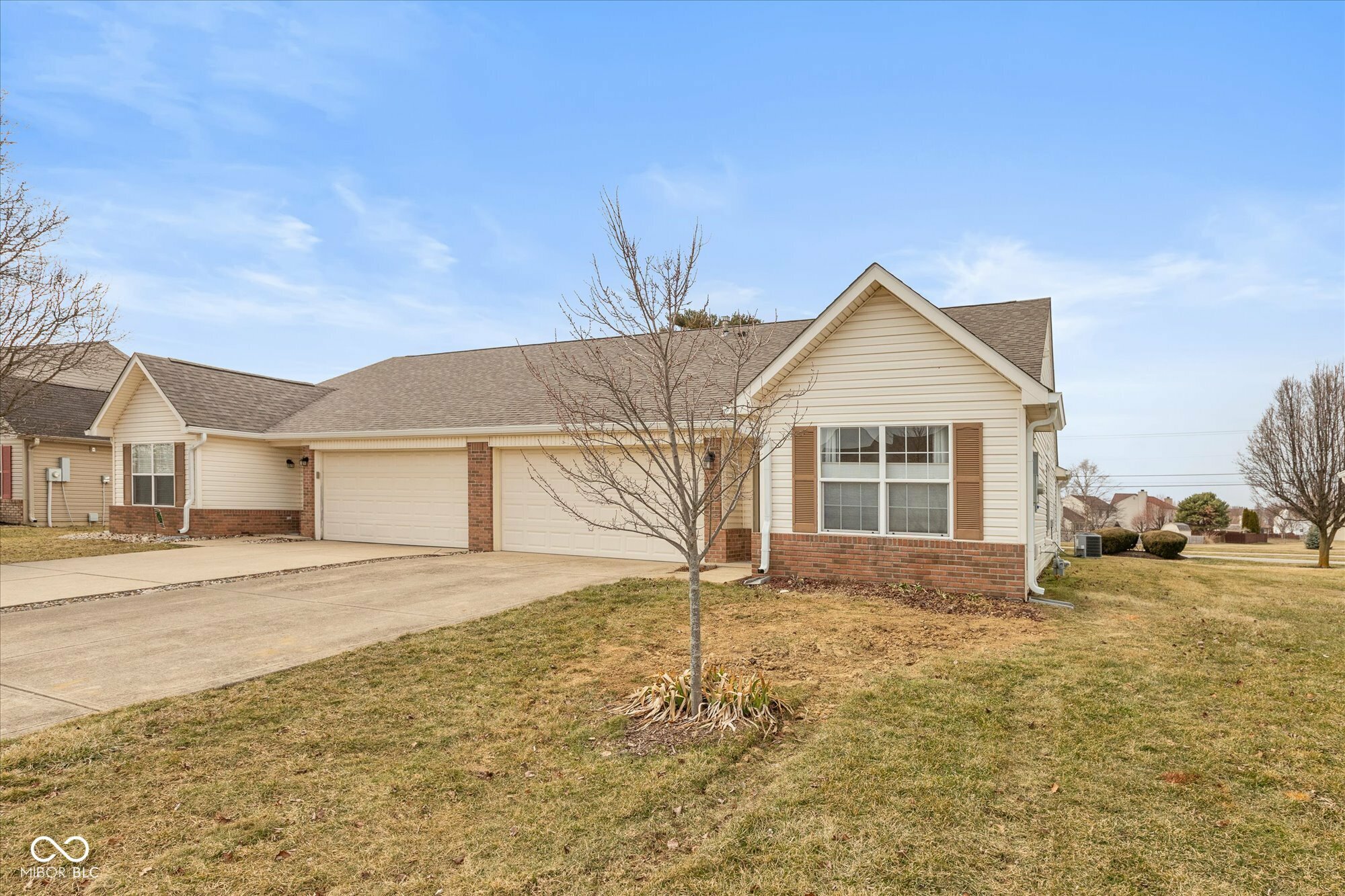 Property Photo:  1280 Vicksburg S Drive  IN 46143 