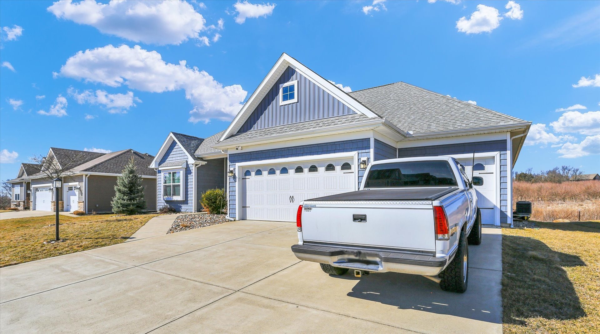 Property Photo: 1809 Whisper Meadow Lane IL 61853