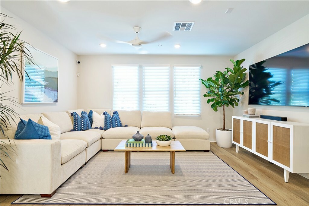 9831 La Serna Drive 4  Whittier CA 90605 photo