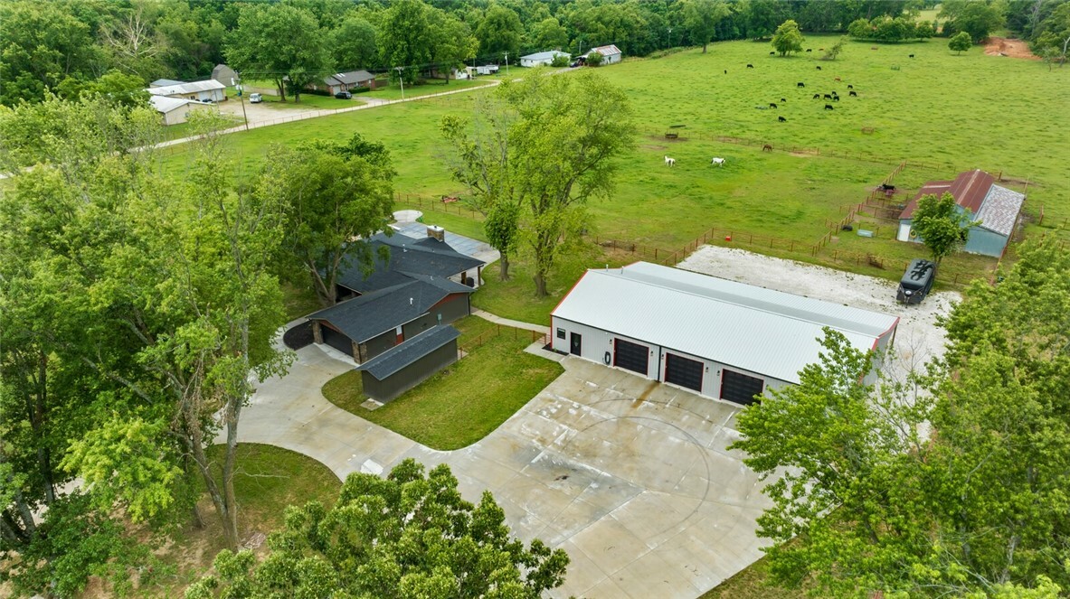 Property Photo: 11843 Cemetery Road AR 72756